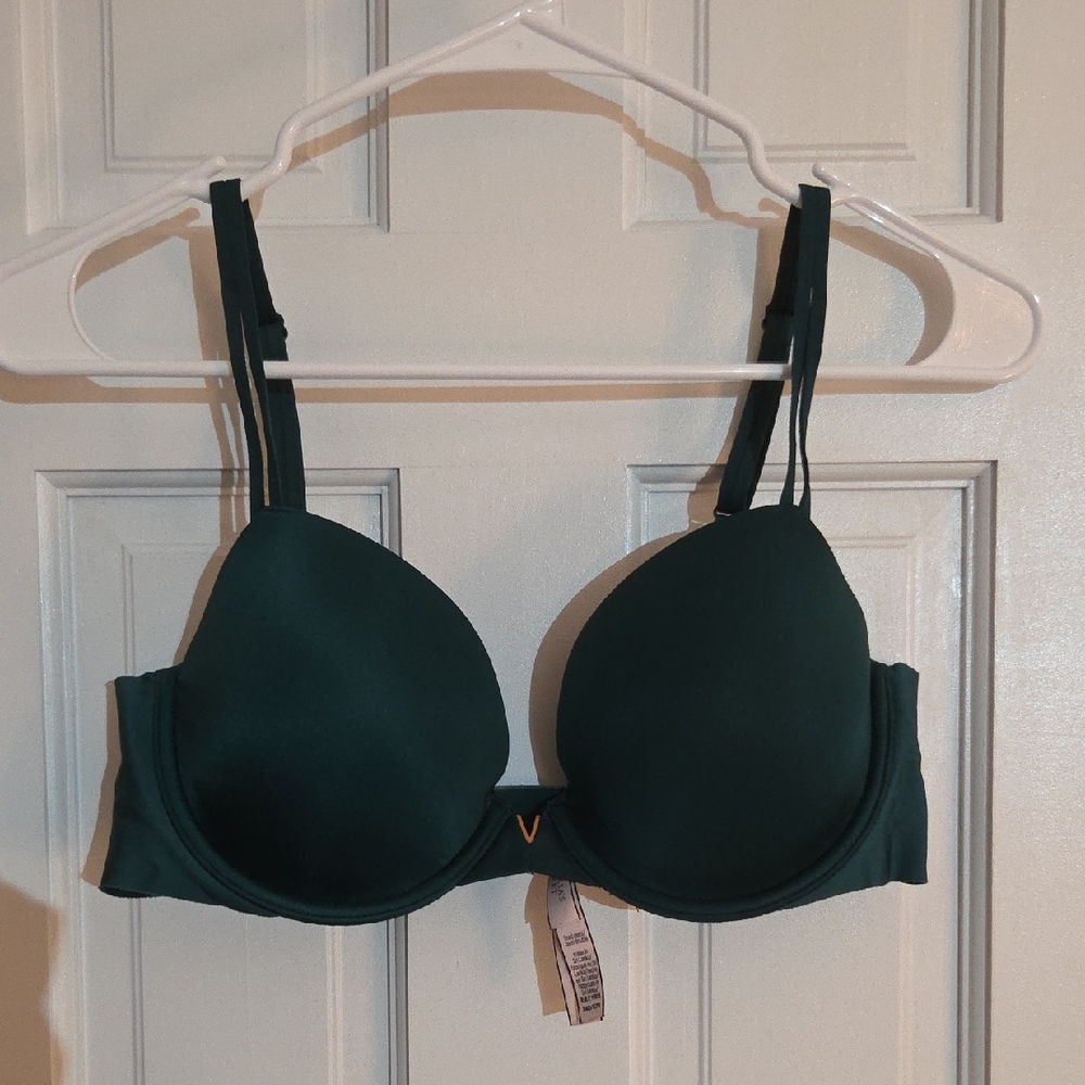 Victoria's Secret Emerald Bra